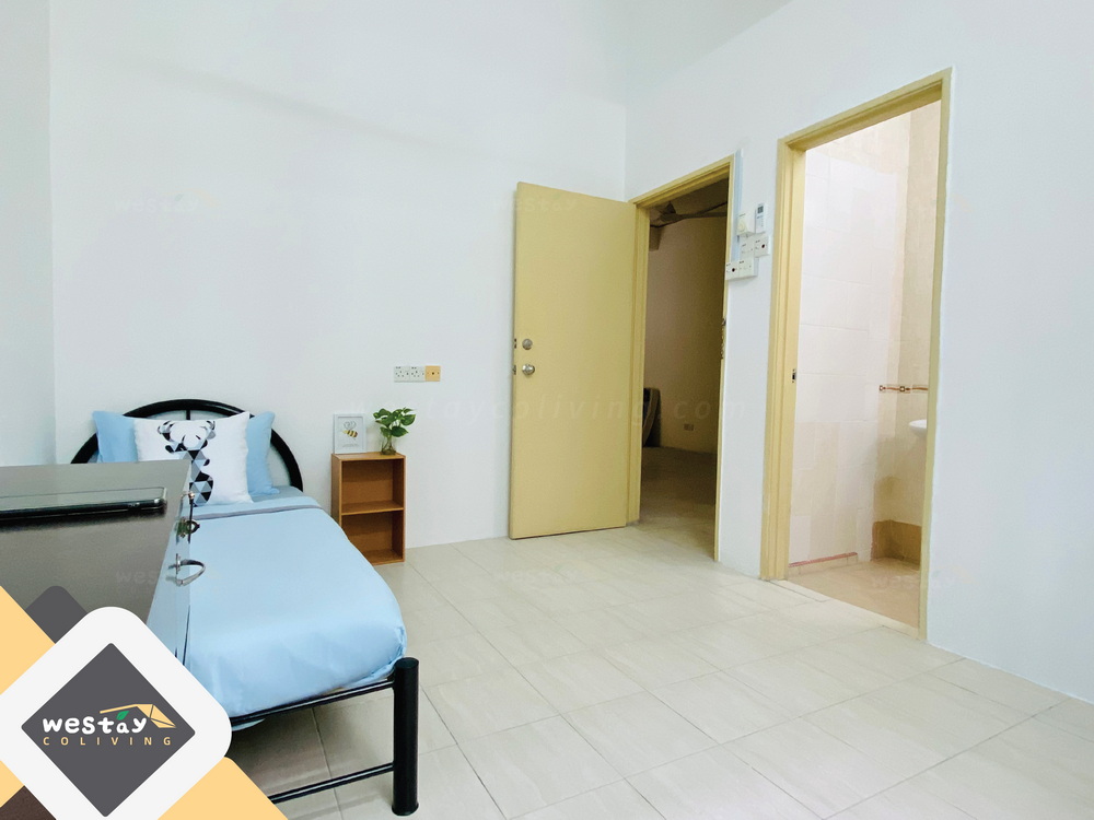 Tsing Hua — G3 With Toilet